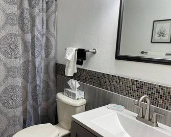 Delightful & Relaxing 2 Bedroom! - Rock Falls