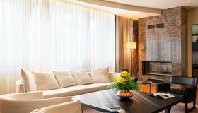 Berds Chisinau MGallery Hotel Collection - Chisinau - Living room