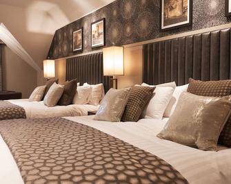 هيتلاند هول هوتل - دومفريز - غرفة نوم