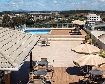 Mirante Flat - Ouro Branco - Piscina