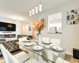 7 Mi to Uptown - Pet-Friendly 2-Story Townhome! - Charlotte