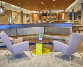 SpringHill Suites by Marriott Medford Airport - Medford - Bar