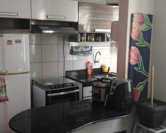 Comfortable Apartment In Costa Beach - Vila Velha - Cocina
