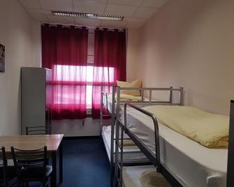 Low Budget Hostel - Munich - Bedroom