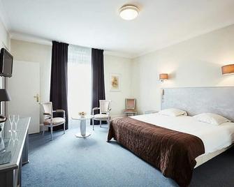 Hôtel Cosmos & Spa - Contrexéville - Bedroom