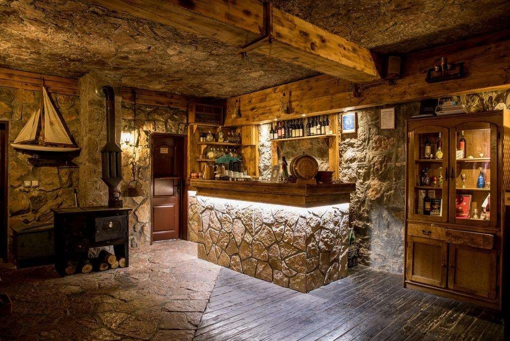 Hotel Crnogorska Kuca - بودغوريكا - بار