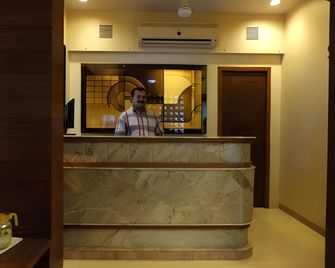 Konark Inn - Mumbai - Front desk
