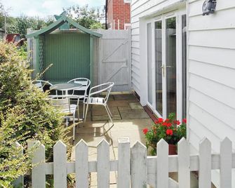 1 bedroom accommodation in Birch, near Colchester - Birch - Patio