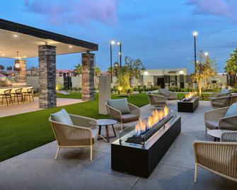 Homewood Suites by Hilton North Las Vegas Speedway - North Las Vegas - Патіо