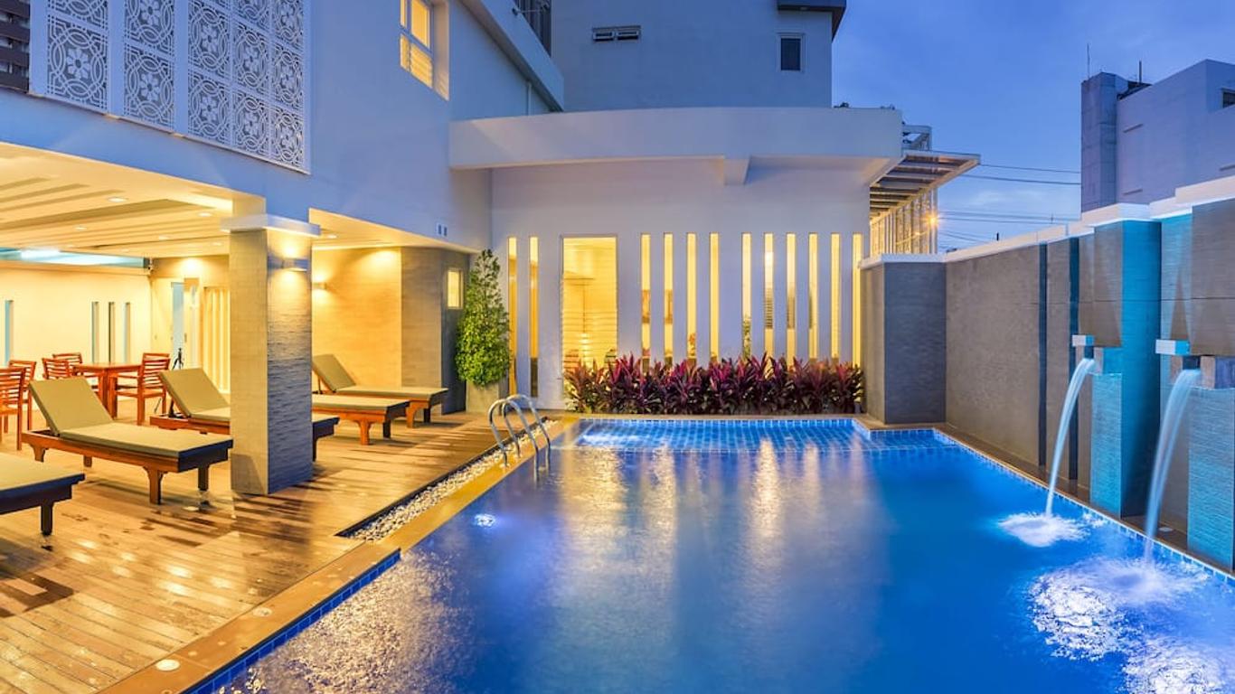 راتانا هوتل راسادا