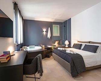 Suite1212 - Rattazzi - Monopoli - Bedroom