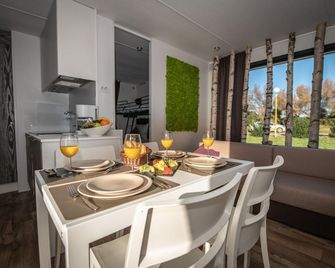 Arena Kazela Apartments - Medulin - Jídelna