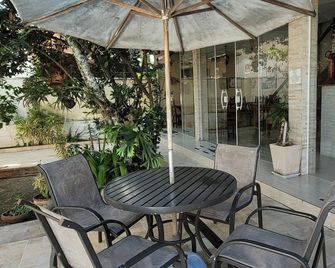 Hospedagem CLÃ Dos Couto - Saquarema - Pátio