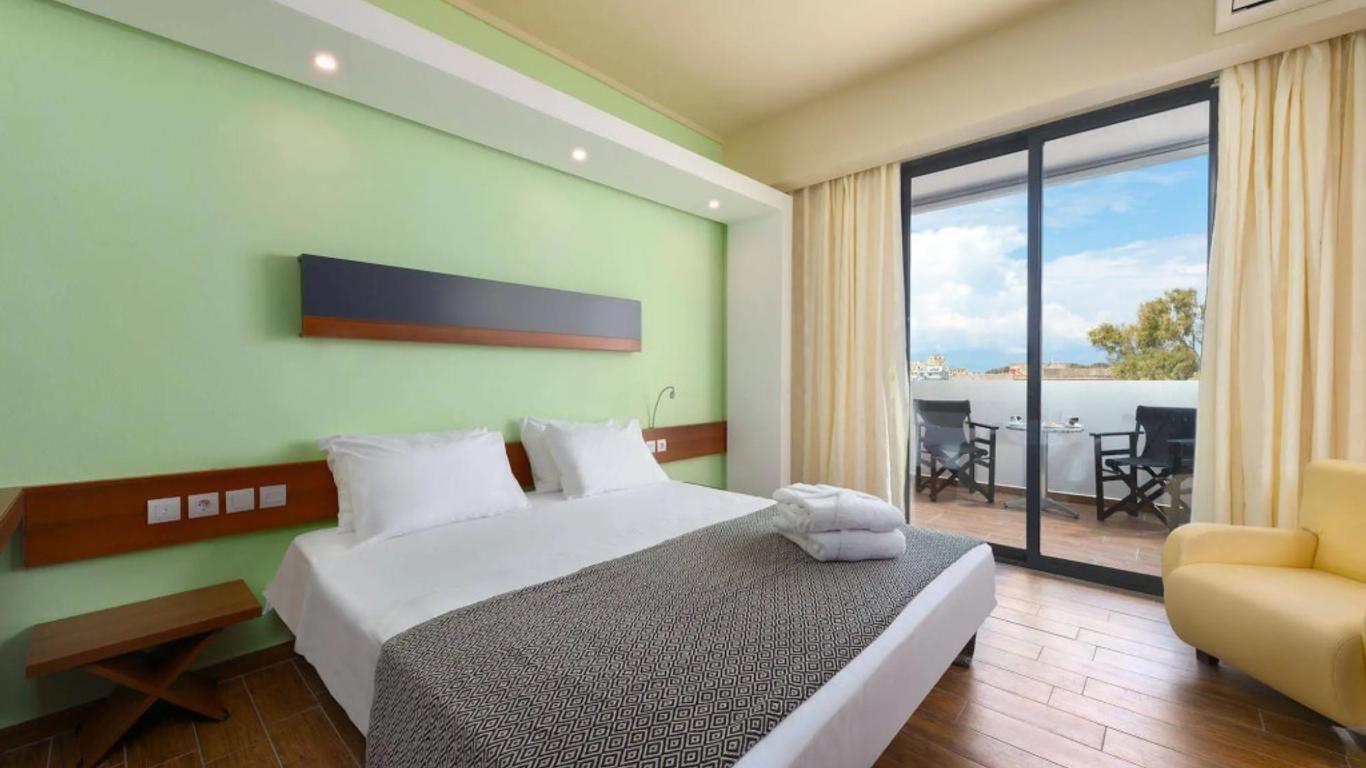 جي كيو هوتل آند كلوب