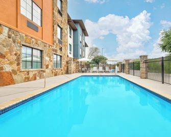 Holiday Inn Express & Suites Marble Falls By IHG - Marble Falls - Bazén
