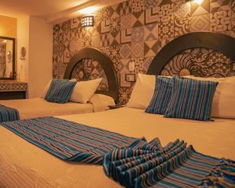 Hotel Tepeyac - San Cristóbal de las Casas - Bedroom