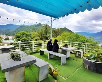 Sapa Capsule Hotel - Sa Pa - Balcony