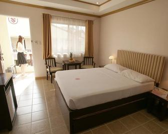 Suzuki Beach Hotel - Olongapo - Bedroom