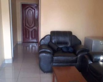 Francis Guest House - Muhazi - Building