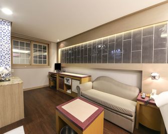 Sugar Hotel - Gyeongju - Sala de estar