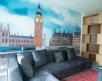 The Six - Abidjan - Living room