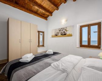 Apartments Dante - Umag - Bedroom