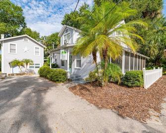 Historic Tremain Cottages - Mount Dora - Building