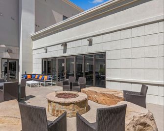 Hampton Inn & Suites Greeley - Greeley - Patio