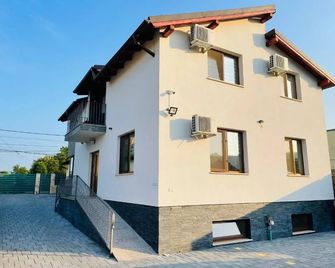 Casa Sorriso - Турда - Будівля