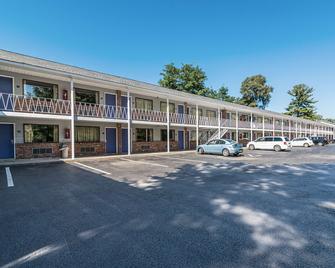 Motel 6 Albany Airport - Albany - Edificio