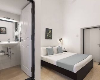 8fold by Larisa, Siolim - Siolim