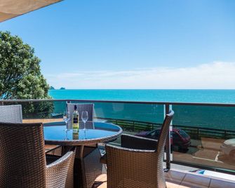 Waterfront On Woolcombe - New Plymouth - Balcony