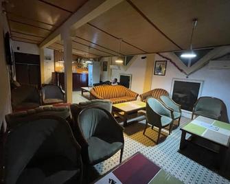 Couba Club - Douala - Salon