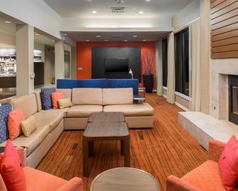 Courtyard by Marriott Vacaville - Vacaville - Living room
