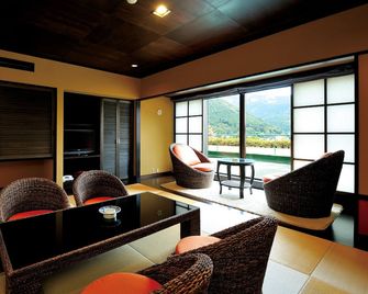 Hotel Kusakabe Armeria - ג'רו - סלון