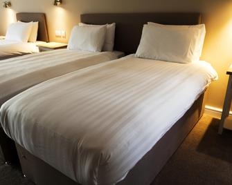 Rye Court Hotel - High Wycombe - Bedroom