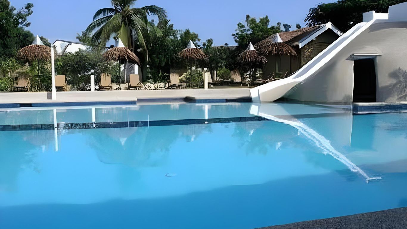 Marcosas Cottages Resort