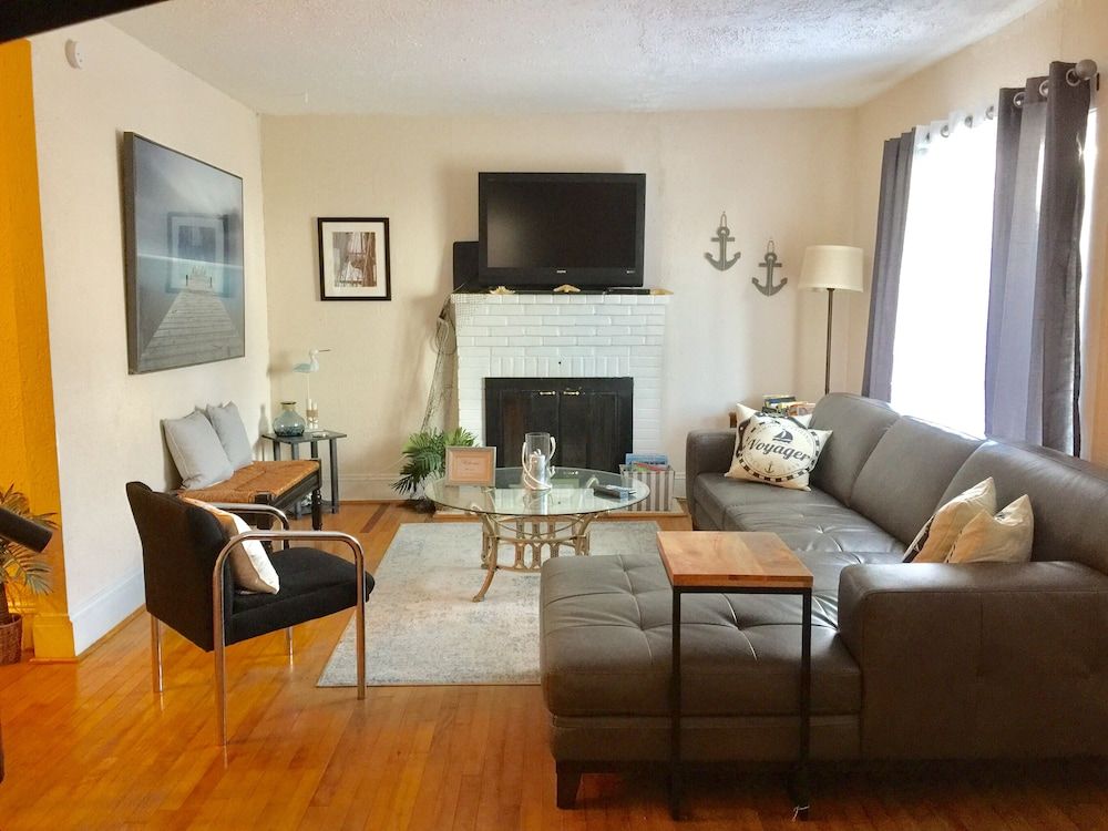 Norfolk Beach Cottage Rental - נורפולק - סלון