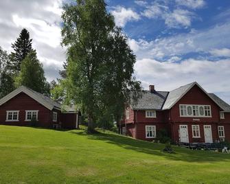 Haugtun gårdspensjonat og kulturverksted - Aust-Torpa - Edificio