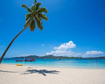 Plantation Island Resort - Malolo Island - Beach