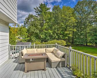 Woodstock Getaway with Hot Tub about 2 Mi to Dtwn! - Woodstock - Patio