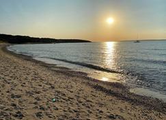 Private cottage nestled in center of island, access to Lambert's Cove beach - West Tisbury - Plaża