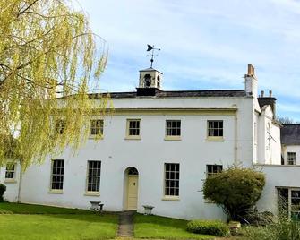 Beachborough Park - Folkestone - Building