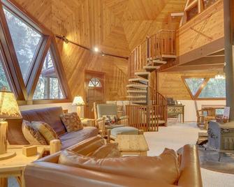 Cedar Creek Hideaway - Meredith Lodging - Welches - Sala de estar