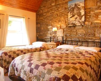 Druid Cottage - Kenmare - Bedroom