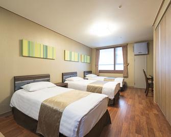 Western Coop Hotel & Residence Dongdaemun - Seul - Yatak Odası