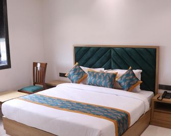 Hotel Mayra Grand by Mayra Group of Hotels - Amritsar - Ložnice