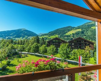 Hotel Das Gastein - Bad Hofgastein - Balcony
