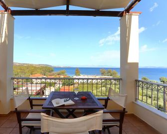 Vathi Hotel Apartment Hotel - Vathi - Balcón
