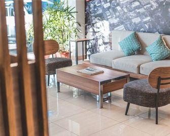 Henia Hotel - Dumaguete - Pokój dzienny